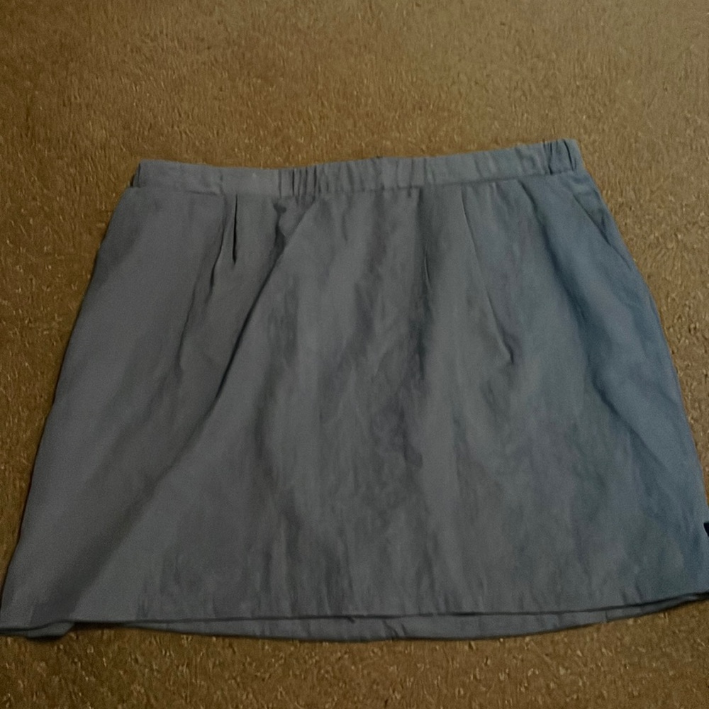 South moon under skirt
